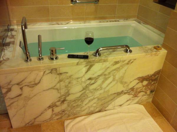 Dip-into-this-marble-tub-with-a-glass-of-wine-at-Four-Seasons-Seattle