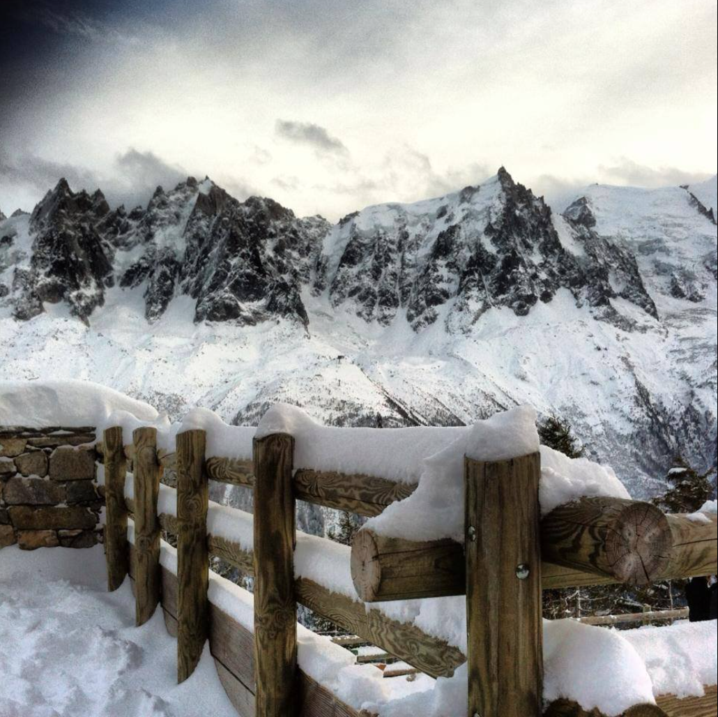 Gorgeous-icy-views-while-skiing-in-the-French-Alps