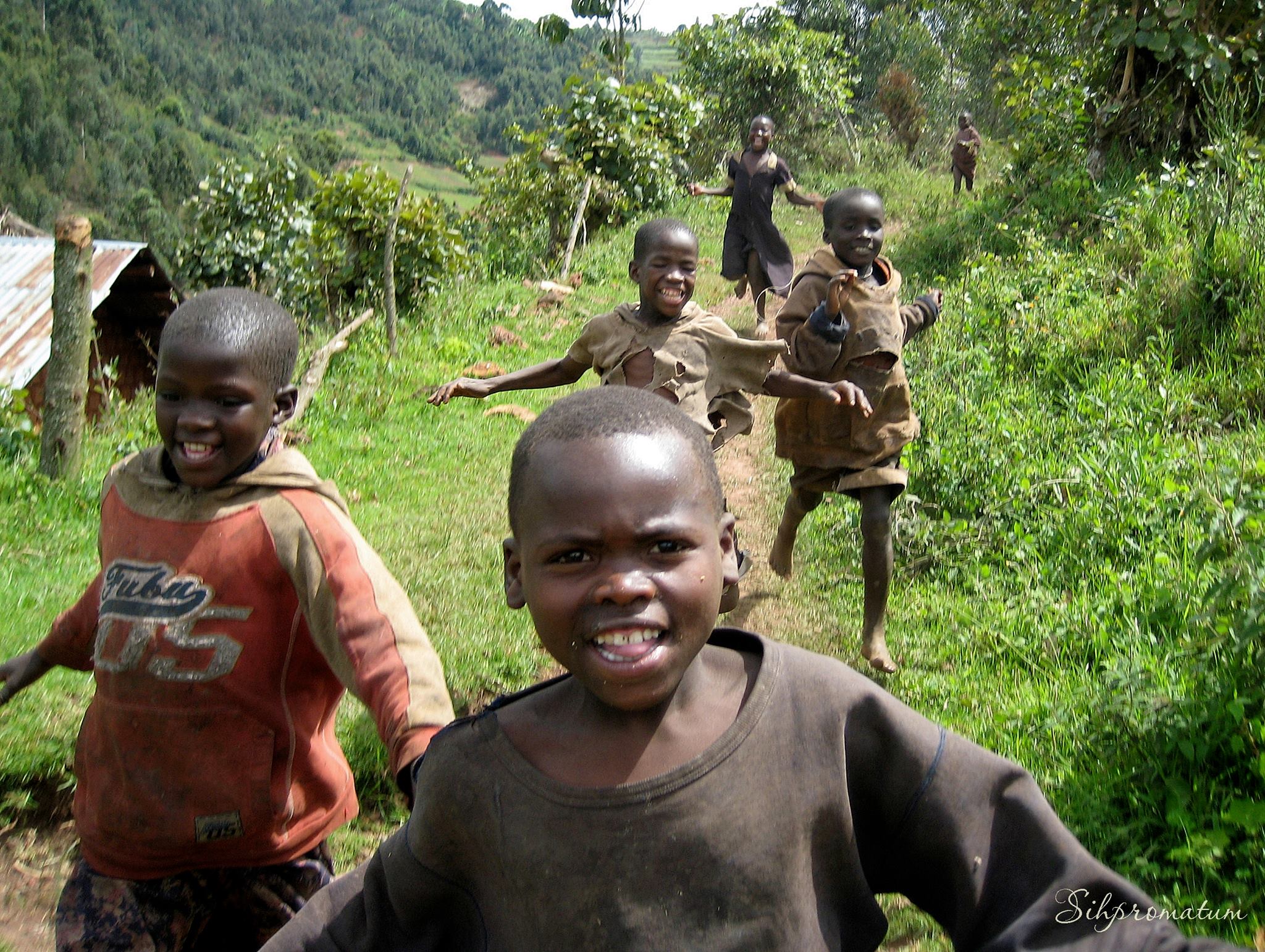 Happy-kids-in-Uganda-1