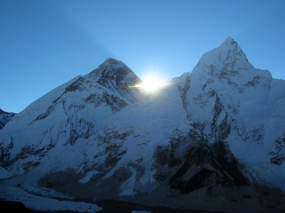 Mt-Everest-at-sunrise