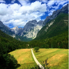 Slovenia-countryside-768x762