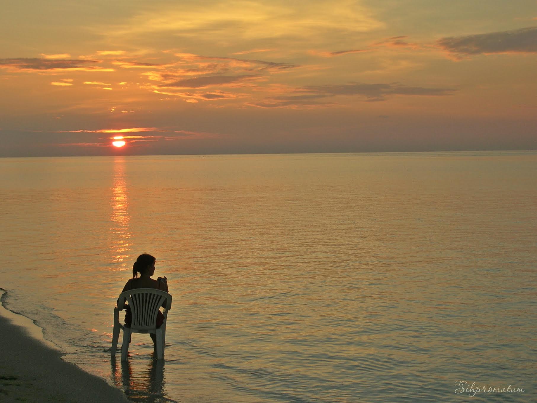 Sunset-in-the-Maldives