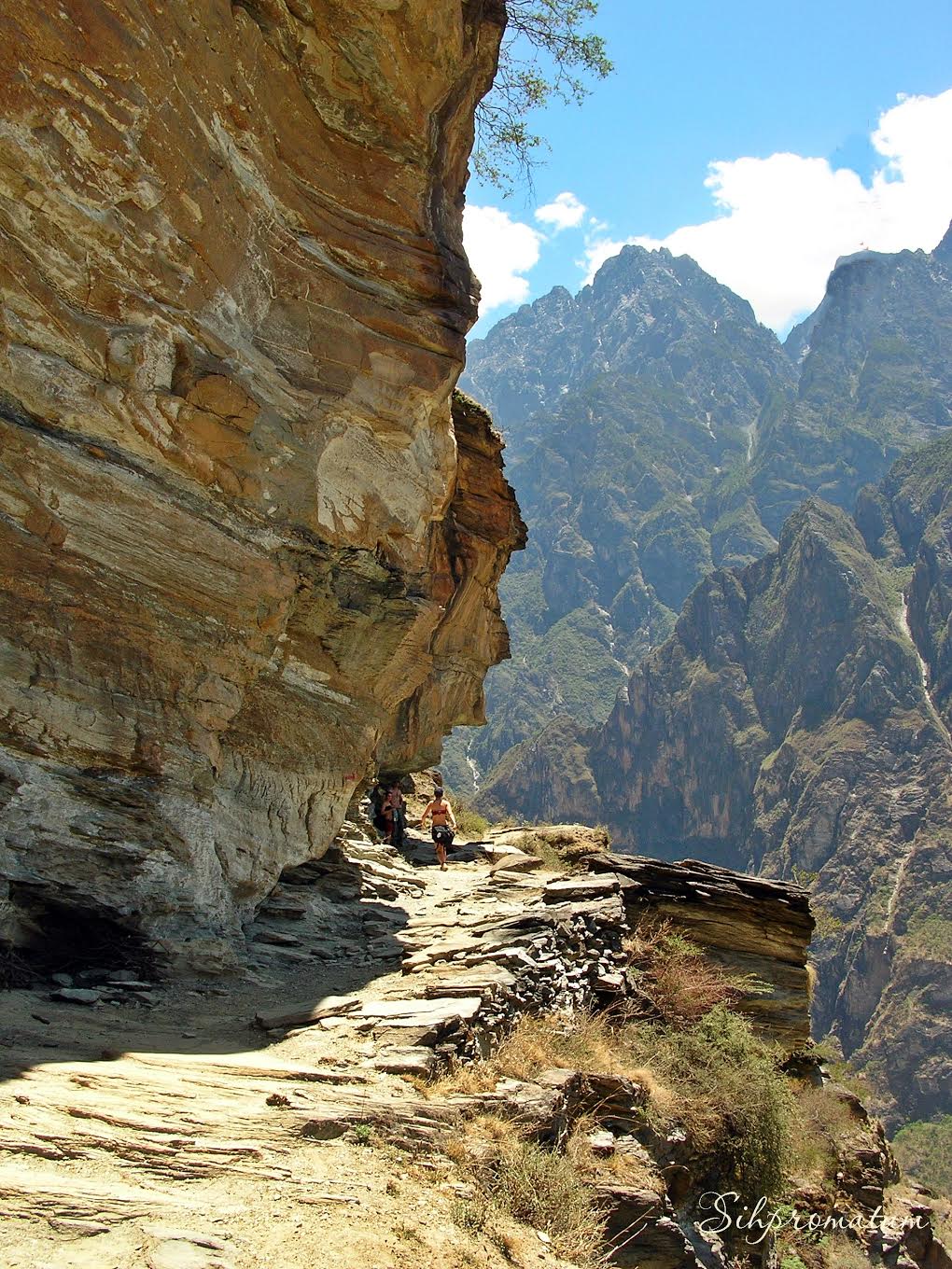 Tiger-Leaping-Gorge-trek-China